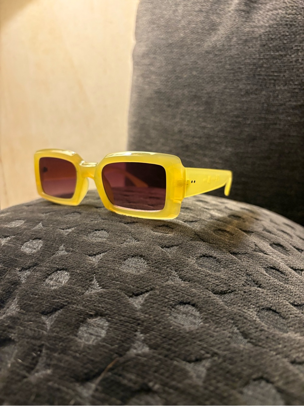 SHEIN Yellow Square Retro Sunglasses